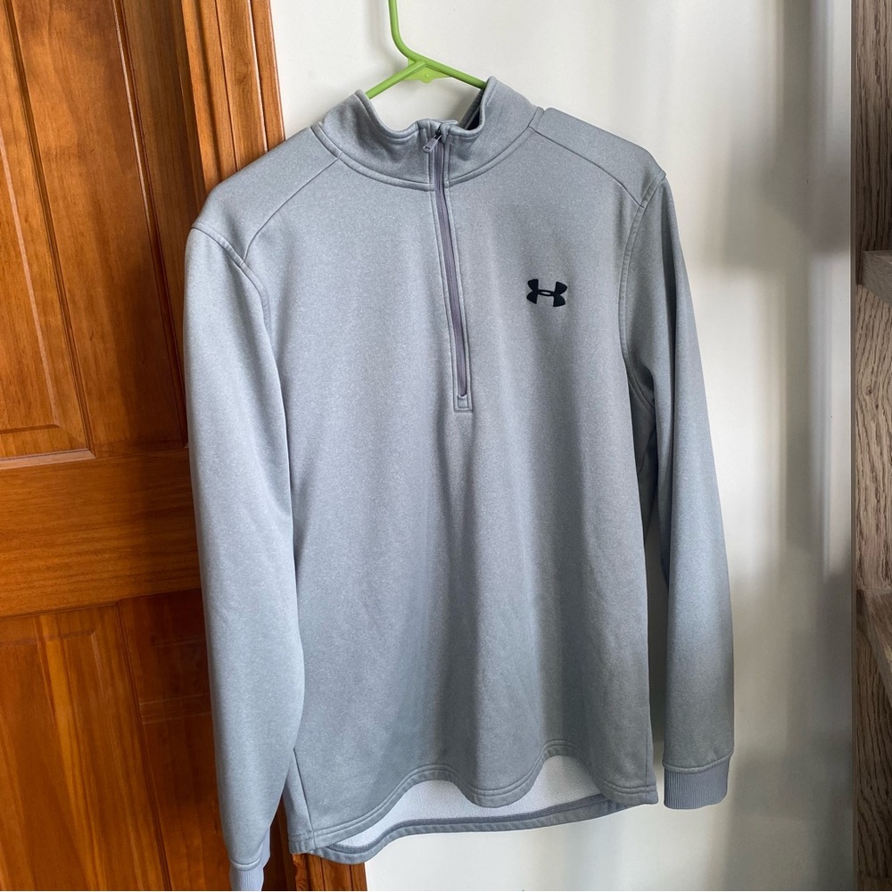 Men Under Armour half zip